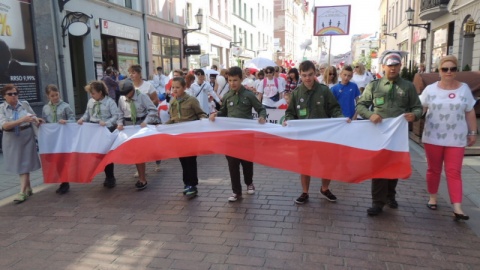 Biało-czerwony Marsz dla Polski przeszedł toruńską Starówką