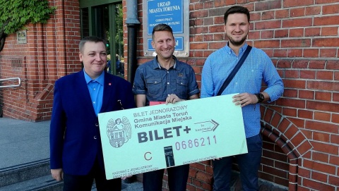 Wolne od handlu niedziele a komunikacja miejska w Toruniu