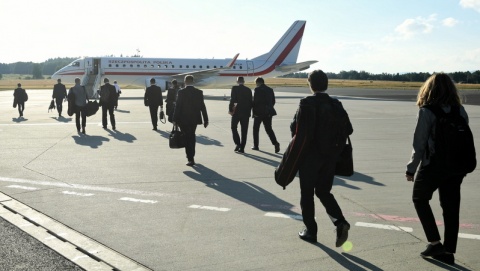 Lot premiera Morawieckiego z Czech opóźniony z powodów technicznych