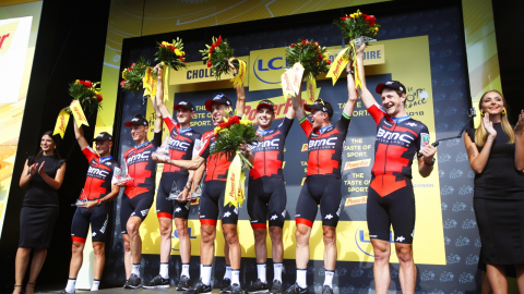 Tour de France 2018 - ekipa BMC najszybsza w jeździe na czas
