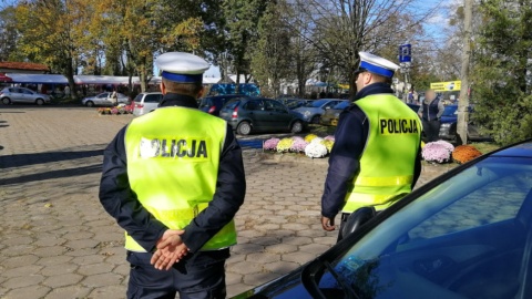 Policjanci na zwolnieniach. Paraliżu nie ma, ale kierowcy muszą czekać