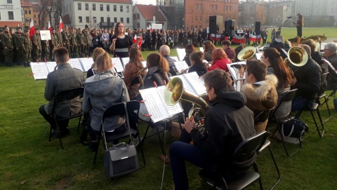 Śpiewająca lekcja patriotyzmu w Bydgoszczy