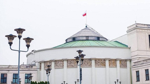 Po wyborach samorządowych w Sejmie zasiądzie siedmiu nowych posłów