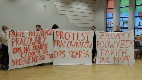 Pracownicy domów pomocy społecznej we Włocławku grożą strajkiem. Żądają podwyżek płac
