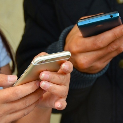W Rosji wszedł w życie nakaz przechowywania treści rozmów i wiadomości SMS