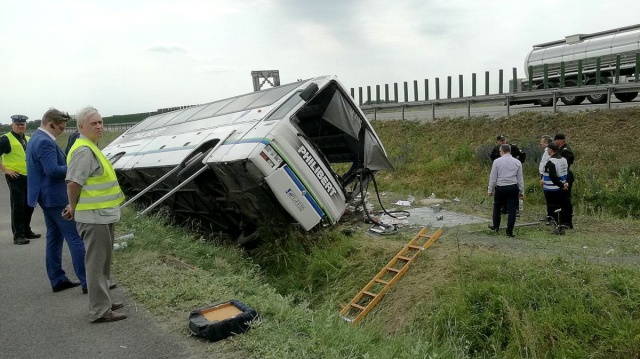 Awaria autobusu możliwą przyczyną wypadku, w którym zginęły 2 osoby