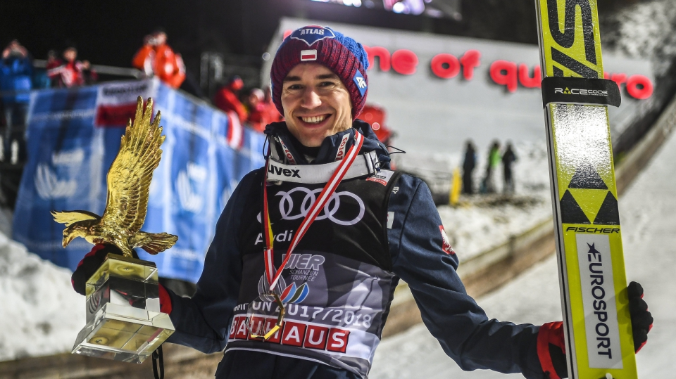 Na zdjęciu Kamil Stoch, triumfator 66. Turnieju Czterech Skoczni. Fot. PAP/EPA/CHRISTIAN BRUNA