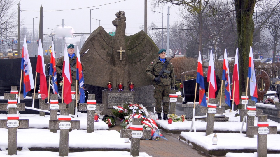 Bydgoszczanie uczcili pamięć tych, którzy na frontach II wojny światowej oddali życie za ojczyznę. Fot. Henryk Żyłkowski