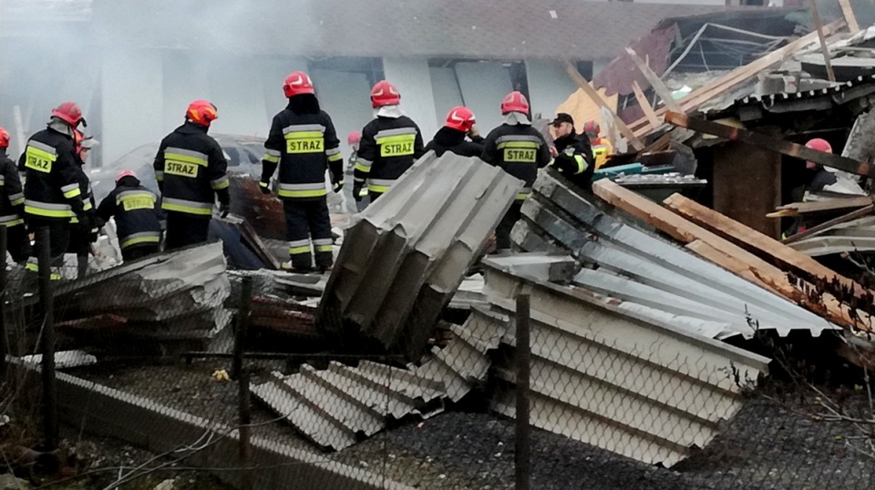 Prawdopodobnie od wybuchu gazu zawaliły się dwa parterowe budynki w zabudowie szeregowej przy ul. Łowickiej w Bydgoszczy. Fot. Robin Jesse