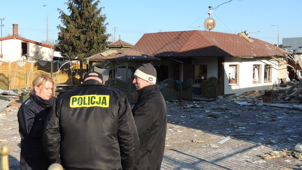 Trwa przesłuchiwanie świadków i oględziny na miejscu zdarzenia. Fot. Tatiana Adonis