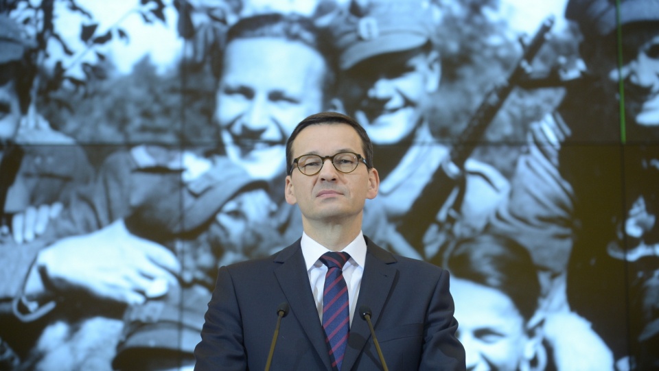 Premier Mateusz Morawiecki w czasie konferencji prasowej po posiedzeniu rządu. Fot. PAP/Marcin Obara