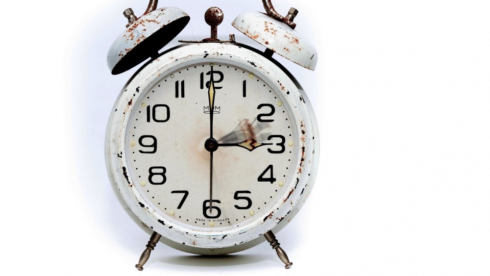 W niedzielę nad ranem wskazówki zegarów przesuniemy z godz. 2.00 na 3.00. Fot. Pixabay.com