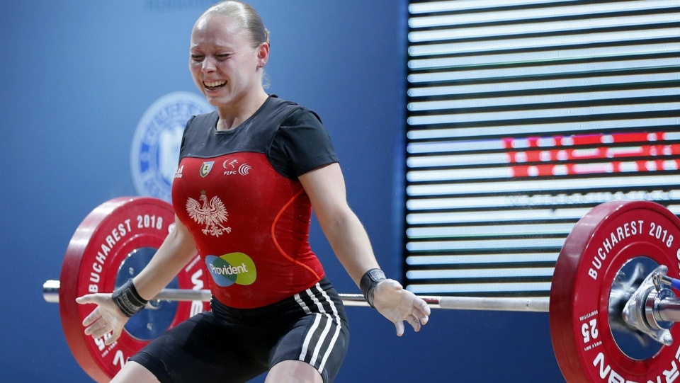 Na zdjęciu Agnieszka Zacharek podczas poniedziałkowej rywalizacji na ME ciężarach 2018. Fot. PAP/EPA/ROBERT GHEMENT