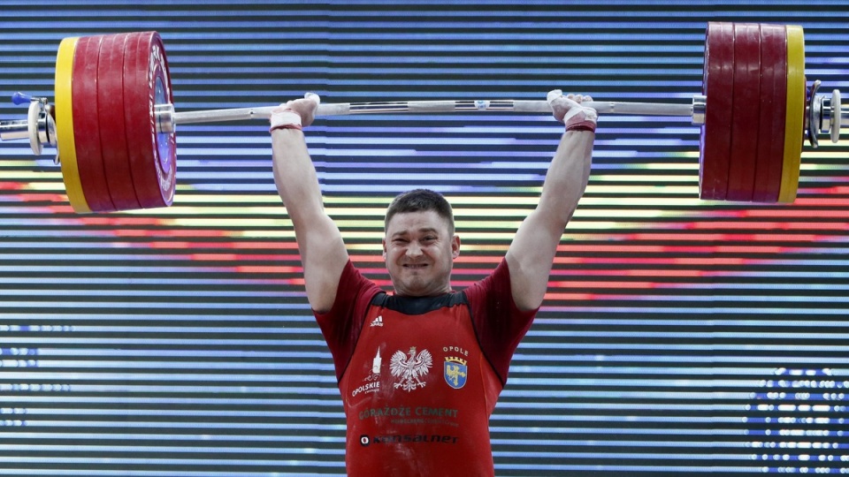 Arkadiusz Michalski wywalczył w Bukareszcie złoty medal Mistrzostw Europy w podnoszeniu ciężarów, w kategorii 105 kg. Fot. PAP/EPA/ROBERT GHEMENT