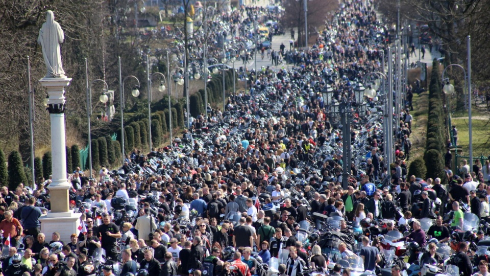Uczestnicy XV Motocyklowego Zlotu Gwiaździstego im. Księdza Ułana Zdzisława Jastrzębiec-Peszkowskiego, 8 bm. na Jasnej Górze. Fot. PAP/Waldemar Deska
