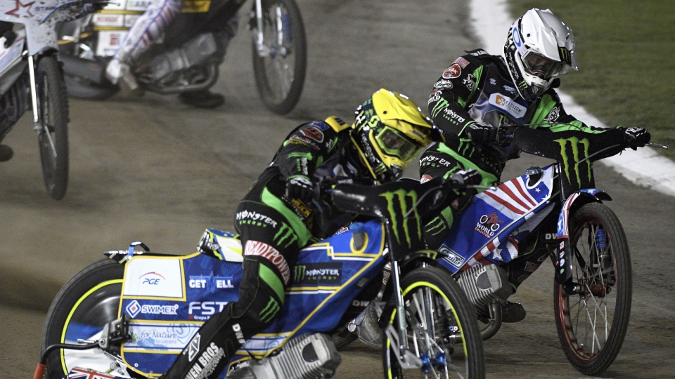 Na zdjęciu Chris Holder i Greg Hancock podczas zawodów Speedway Best Pairs 2018 w Rzeszowie. Fot. PAP/Darek Delmanowicz