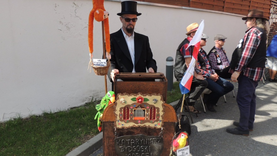 Pchli targ zorganizowano na podwórku Kujawsko-Pomorskiego Centrum Kultury. Fot. Damian Klich