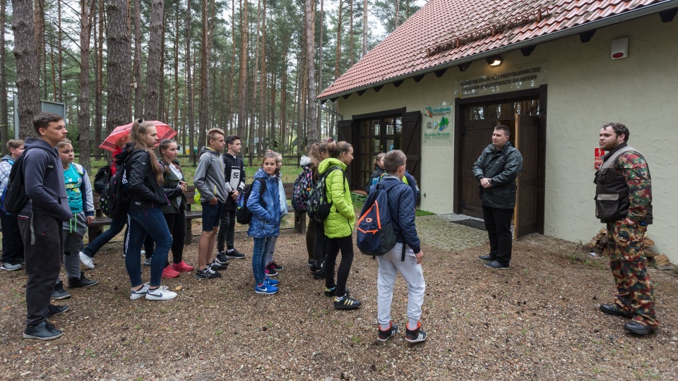 Wycieczka uczniów Szkoły Podstawowej w Sosnówce (powiat grudziądzki) do Tucholskiego Parku Krajobrazowego. Fot. Nadesłane/Filip Kowalkowski