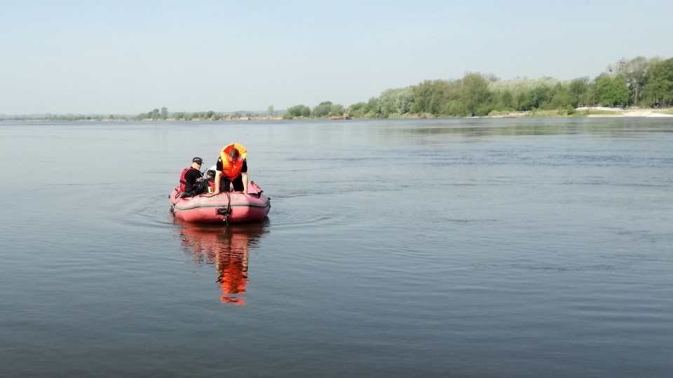 Wcześniejsze poszukiwania, prowadzone m.in. przez strażaków-płetwonurków, nie przyniosły rezultatu. Fot. Nadesłane