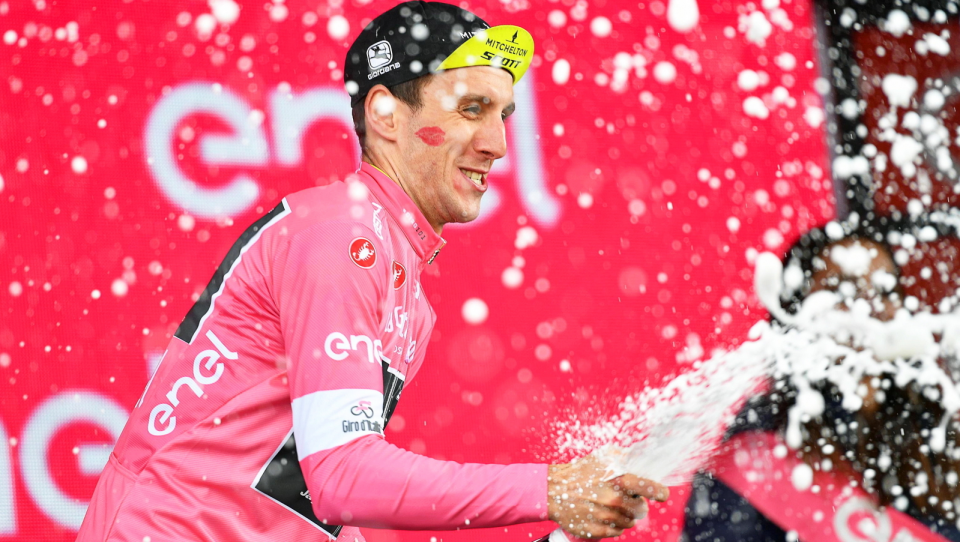 Na zdjęciu Adam Yates, triumfator 9. etapu i aktualny lider Giro d