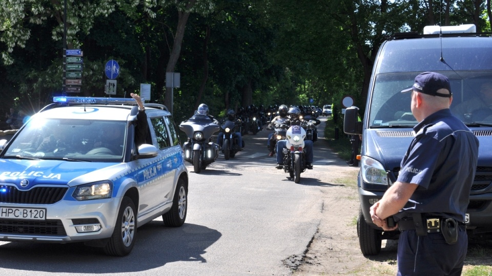 Ponad 1000 policjantów zabezpieczało zlot miłośników motocykli marki Harley-Davidson "FH-DC SUPER RALLY". Fot. KWP w Bydgoszczy