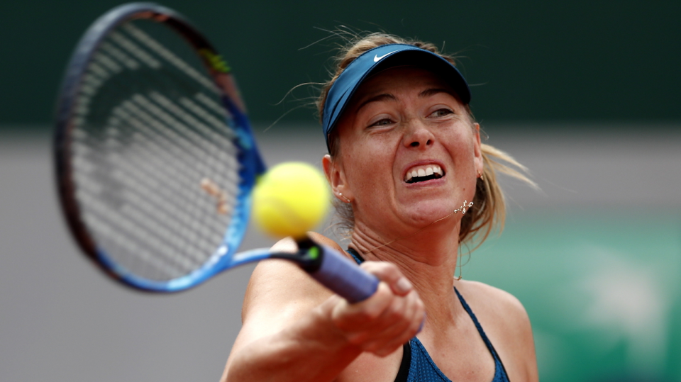 Na zdjęciu Maria Szarapowa w meczu 2. rundy French Open 2018. Fot. PAP/EPA/IAN LANGSDON