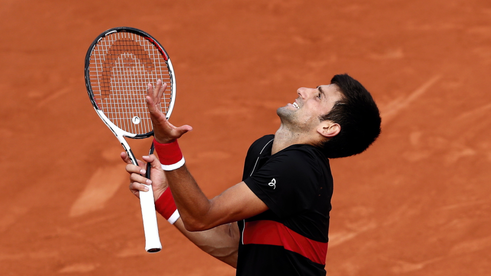 Na zdjęciu Novak Djokovic w 1/8 finału French Open 2018. Fot. PAP/EPA/GUILLAUME HORCAJUELO