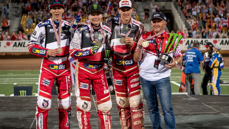 Na zdjęciu polska drużyna z brązowym medalami MŚ par na żużlu 2018. Fot. PAP/Maciej Kulczyński