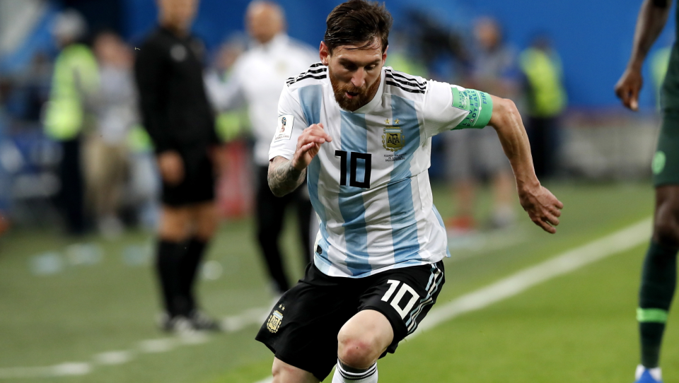 Na zdjęciu Lionel Messi podczas meczu Argentyny z Nigerią (2:1) w 3. kolejce grupy D MŚ 2018. Fot. PAP/EPA/ANATOLY MALTSEV