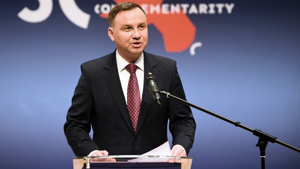 Prezydent RP Andrzej Duda przemawia podczas Forum Regionów Trójmorza w Jasionce. Fot. PAP/Darek Delmanowicz