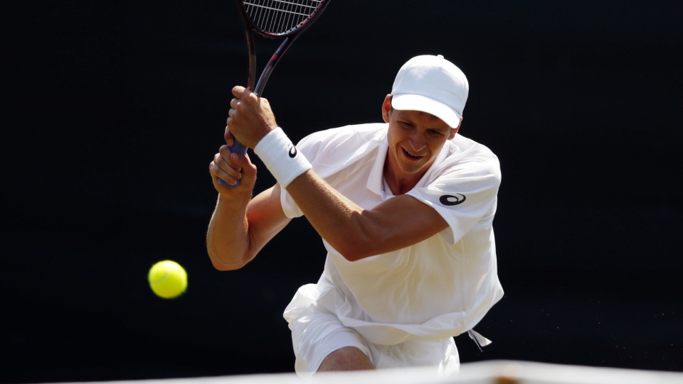 Na zdjęciu Hubert Hurkacz podczas meczu 1. rundy Wimbledonu 2018. Fot. PAP/ EPA/NIC BOTHMA