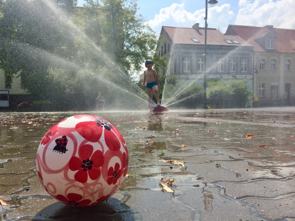 Kurtyna wodna na rynku w bydgoskim Fordonie/fot. Kamila Zroślak