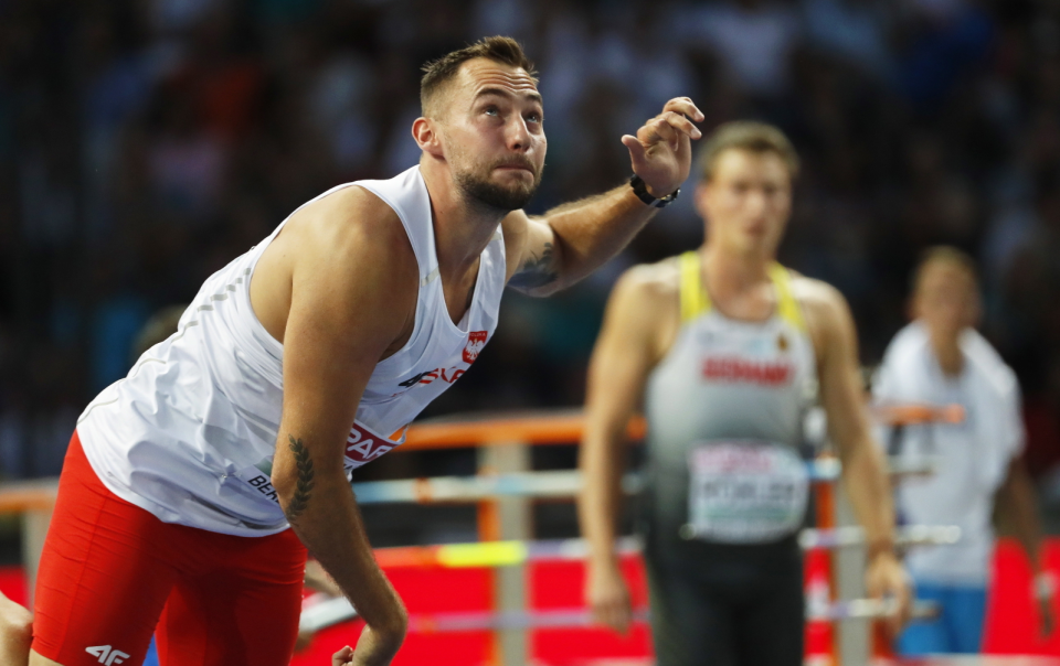 Na zdjęciu Marcin Krukowski podczas czwartkowego finału rzutu oszczepem na lekkoatletycznych ME 2018 w Berlinie. Fot. PAP/EPA/FELIPE TRUEBA