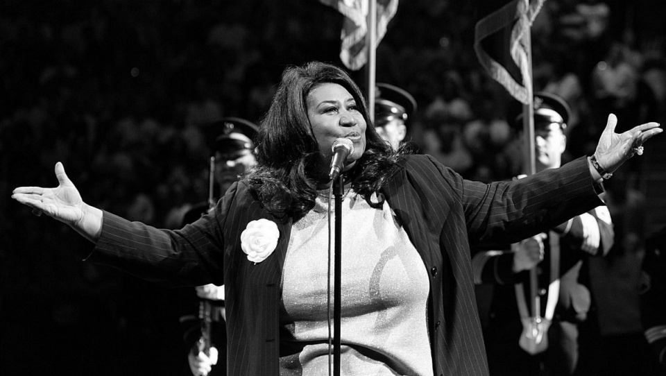 Aretha Franklin na archiwalnym zdjęciu z 2004 r./fot. PAP/EPA/JEFF KOWALSKY