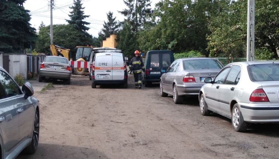 Po porannej awarii zarządzono ewakuację 15 budynków na bydgoskim Miedzyniu, ale obecnie sytuacja jest już opanowana/fot. Marcin Friedrich