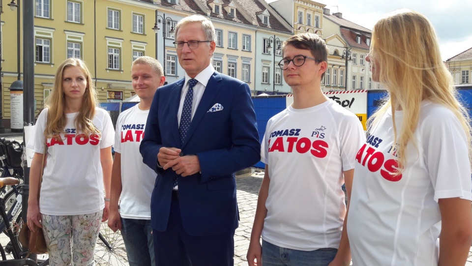 Poseł przekonywał, że rewitalizacja starówki będzie trwała za długo, nie podoba mu się też kierunek zmian. Fot. Tatiana Adonis