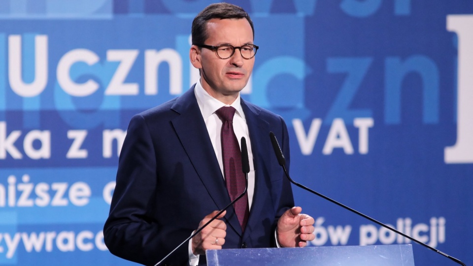 Nadepnęliśmy na odcisk tylu grupom interesów, że nic dziwnego, że nas atakują - powiedział w piątek premier Mateusz Morawiecki. Fot. PAP/Artur Reszko