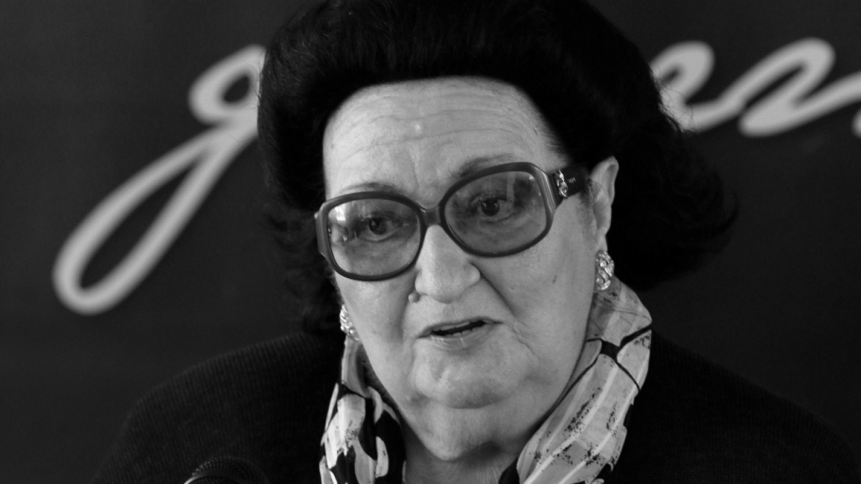 Na zdjęciu archiwalnym Monserrat Caballe na konferencji prasowej w maju 2017 r. Fot. PAP/EPA/CARLOS BARBA