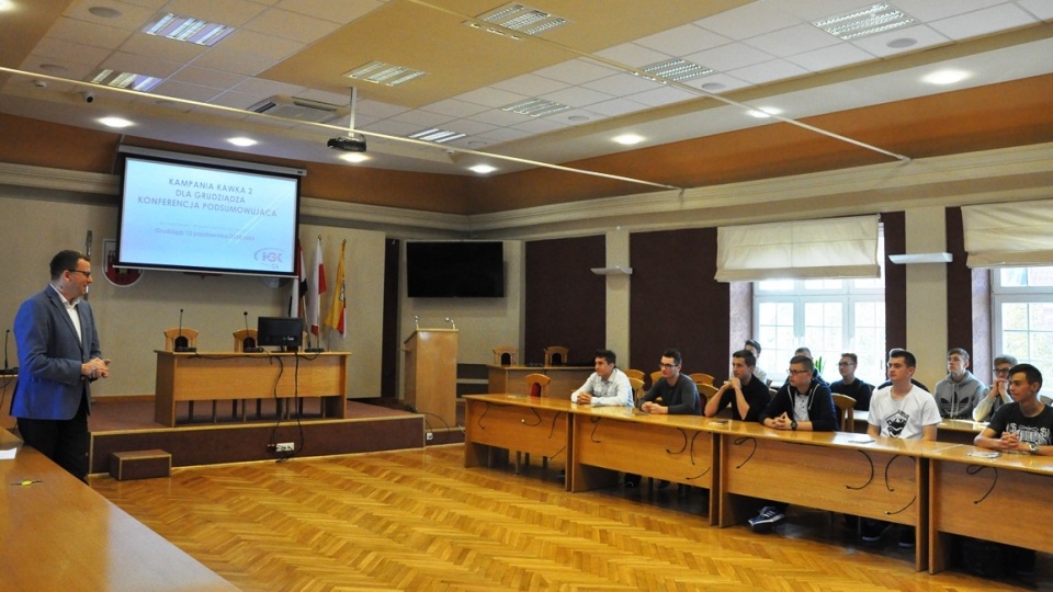 Konferencja podsumowująca program wymiany starych pieców odbyła się w piątek w Urzędzie Miasta w Grudziądzu. Fot. grudziadz.pl