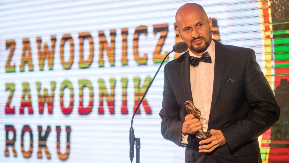 Nagrodę dla Zawodniczki Roku - Justyny Święty-Ersetic odebrał trener Aleksander Matusiński. Fot. PAP/Tytus Żmijewski