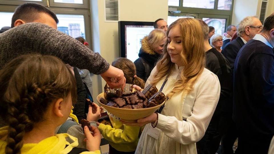 Pokazy i warsztaty kulinarne, piernikowe opowieści i gre terenową przygotowano w Muzeum Toruńskiego Piernika z okazji imienin Świętej Katarzyny. Fot. Michał Zaręba