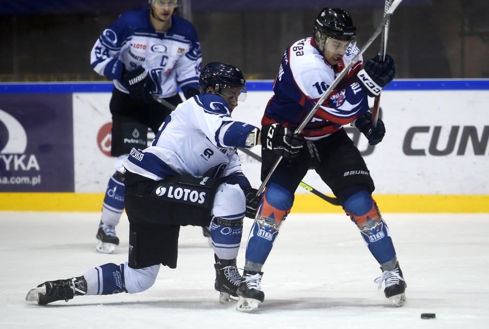 Zdjęcie z meczu Automatyka Gdańsk kontra Energa Toruń (3:1) w 29. kolejce ekstraligi hokejowej. Fot. PAP/Marcin Gadomski