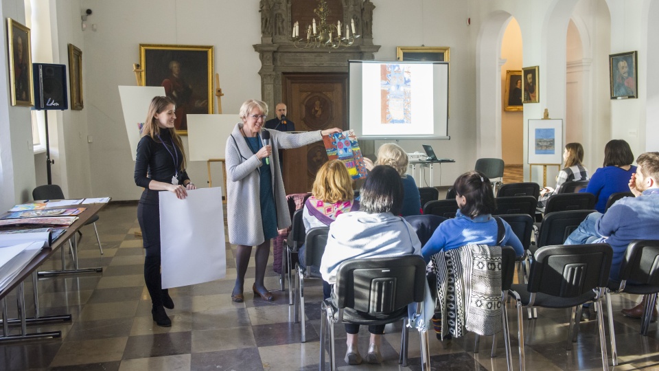 W Toruniu zlicytowano dzieła młodych artystów za sumę 650 złotych. Fot. Muzeum Okręgowe w Toruniu