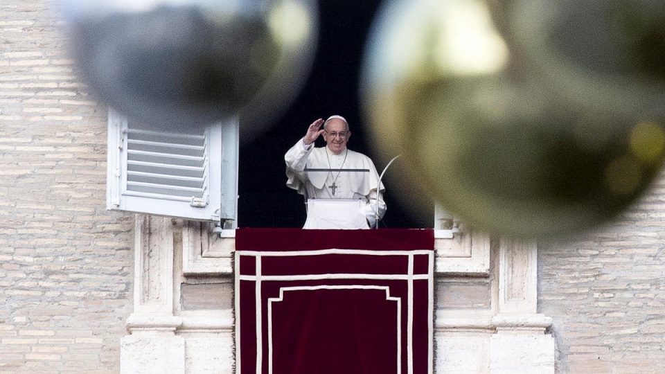 Papież Franciszek życzył wszystkim spokojnego zakończenia roku. Fot. PAP/EPA/CLAUDIO PERI