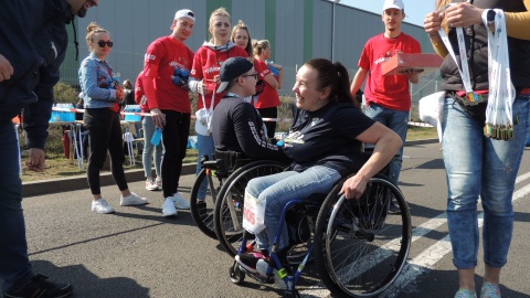 Ruch na świeżym powietrzu robi się coraz popularniejszy, zwłaszcza na wiosnę. Fot. Tatiana Adonis