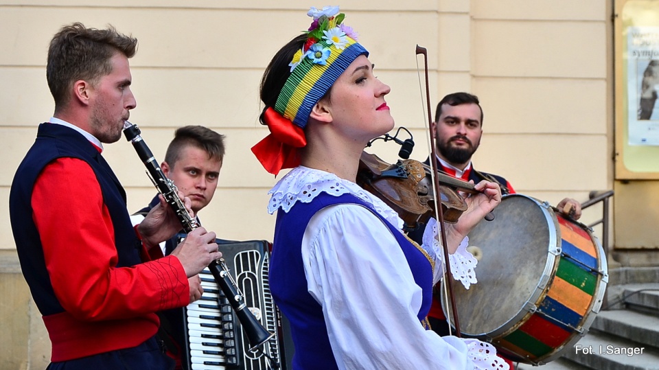 Brazylijsko - polski koncert pod Filharmonią Pomorską w Bydgoszczy. Fot. Archiwum