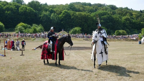 Był pokaz rycerzy konnych i konkursy z nagrodami dla publiczności. Fot. Adam Hibner