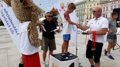 Lekkoatletyczne miasteczko stanęło na Starym Rynku w Bydgoszczy. Fot. Kamila Zroślak