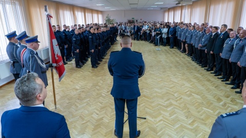 W Komendzie Wojewódzkiej Policji w Bydgoszczy odbyło się uroczyste ślubowanie przyjętych do służby policjantów. Fot. Policja