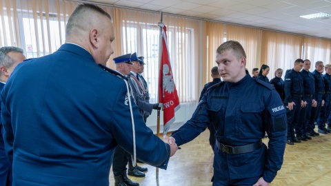 W Komendzie Wojewódzkiej Policji w Bydgoszczy odbyło się uroczyste ślubowanie przyjętych do służby policjantów. Fot. Policja